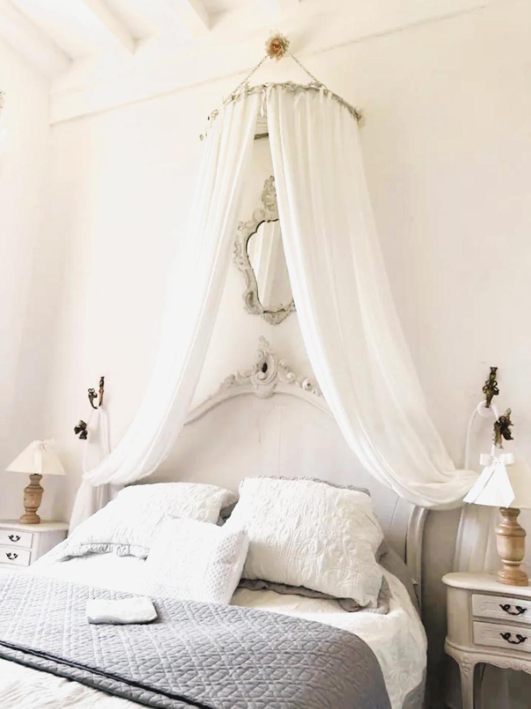 Appartement Spacieux Avec Deux Chambres Au Chateau 발랑스 외부 사진