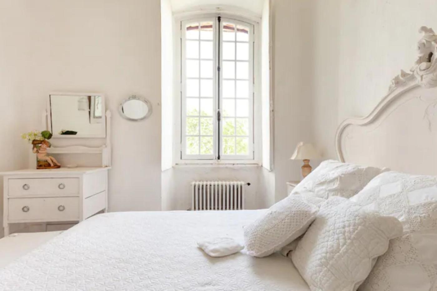 Appartement Spacieux Avec Deux Chambres Au Chateau 발랑스 외부 사진